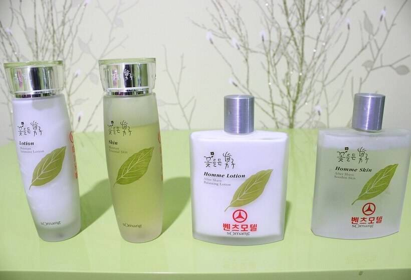 汽车旅馆  Yangsan Bukbudong Benz