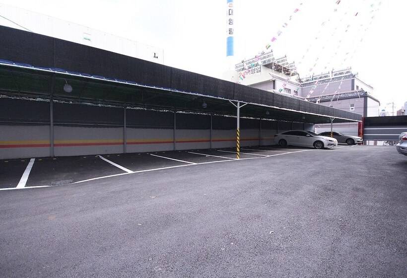 汽车旅馆  Yangsan Bukbudong Benz