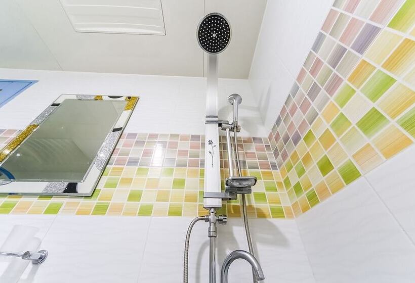 汽车旅馆  Yangsan Bukbudong Benz