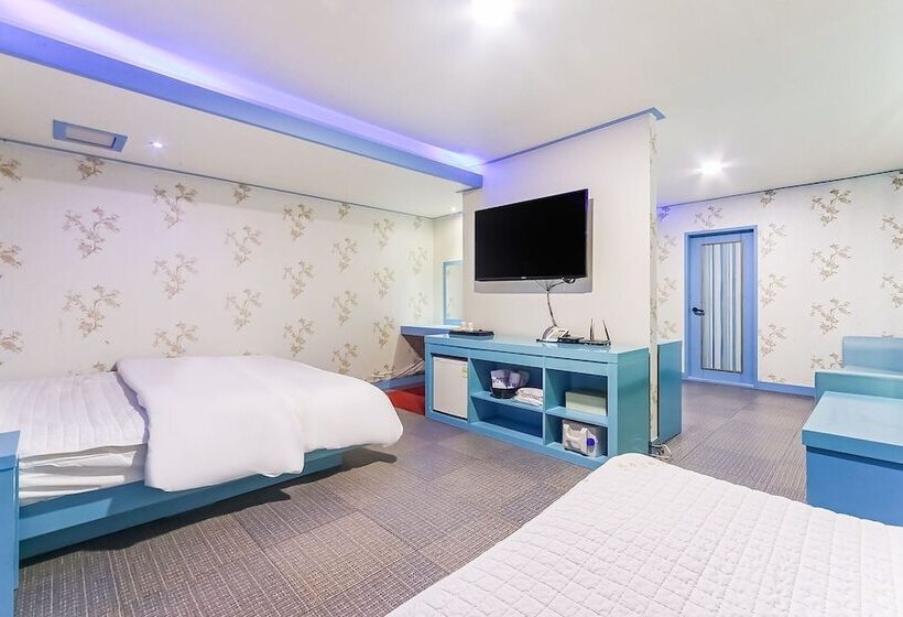 汽车旅馆  Yangsan Bukbudong Benz