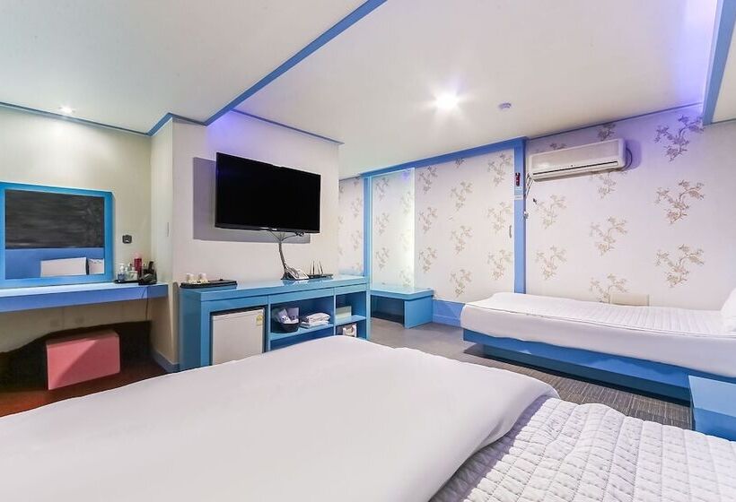 汽车旅馆  Yangsan Bukbudong Benz