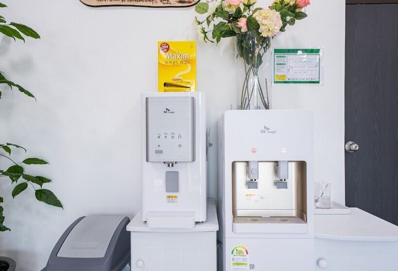 Motel Yangyang Yuchaekkotyanggicheoreom