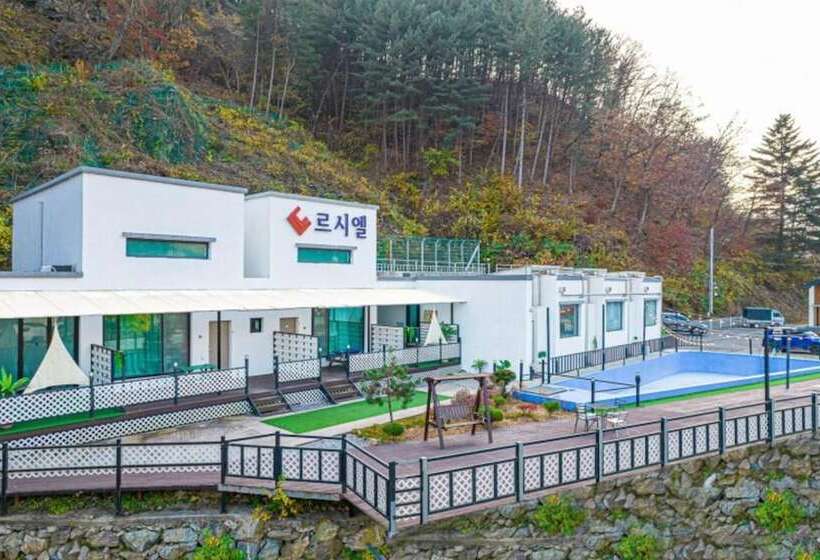 Pensão Gapyeong Leciel Pool Villa