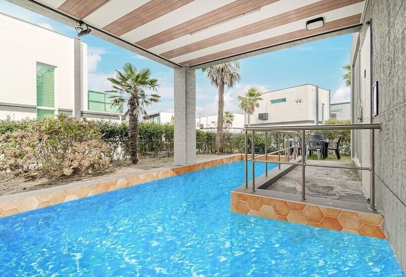 Пансион Jeju Private Aewol