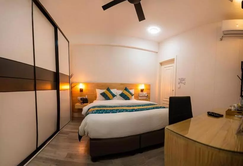 پانسیون Tourist Inn Grand