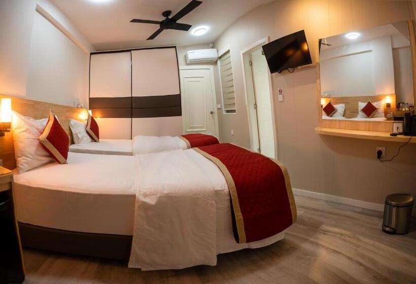 پانسیون Tourist Inn Grand