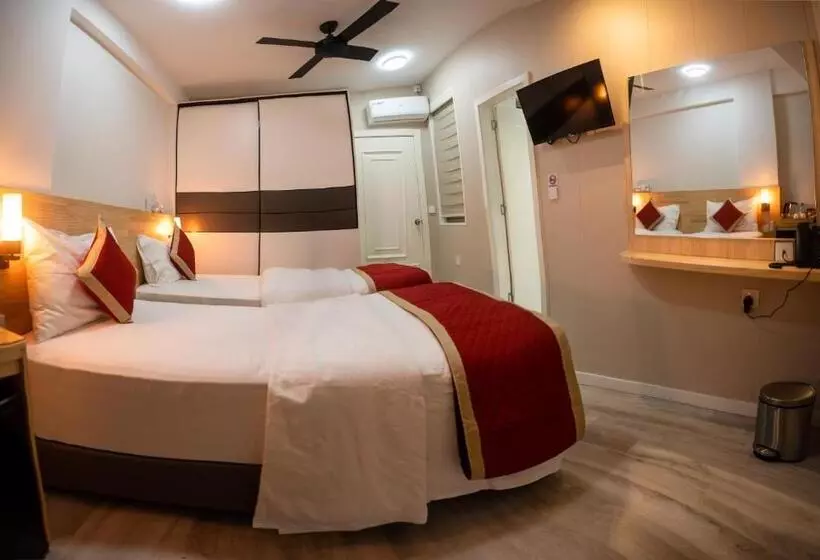 پانسیون Tourist Inn Grand