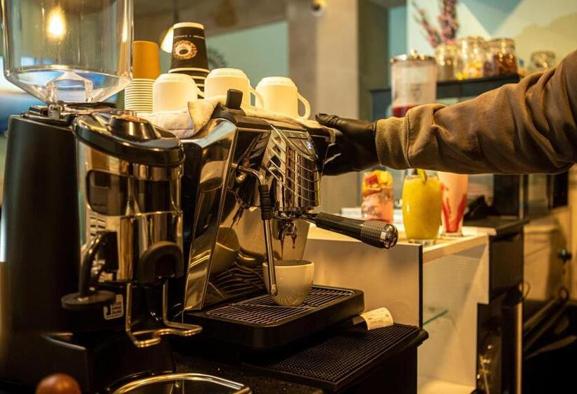 پانسیون Tourist Inn Grand