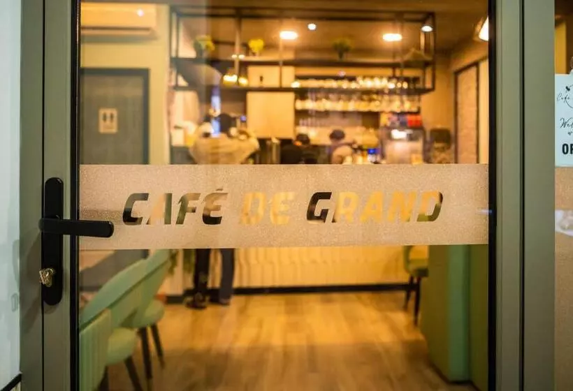 پانسیون Tourist Inn Grand