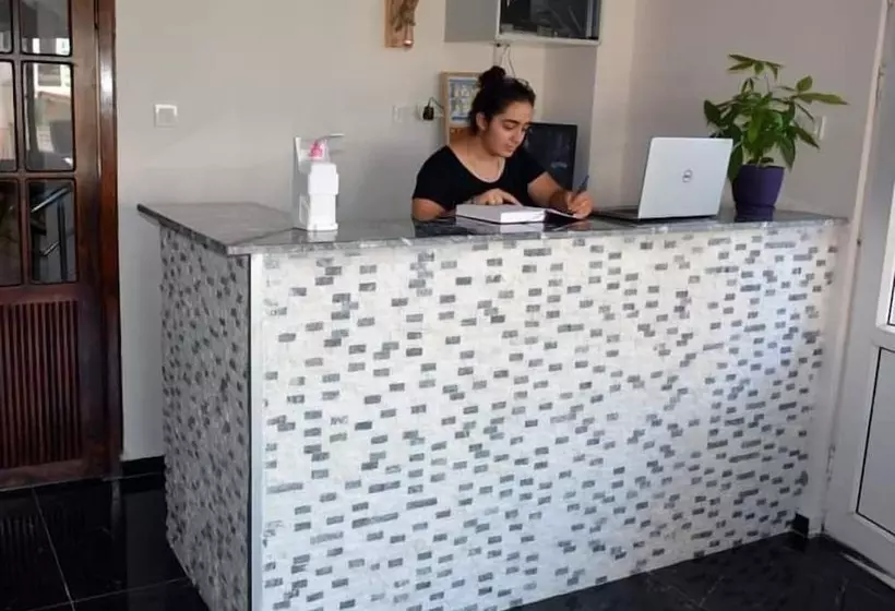 ベッドアンドブレックファースト Akhan Otel Didim