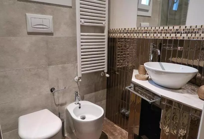 تختخواب و صبحانه Maglo Station