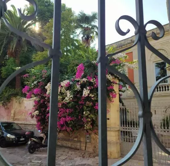 تختخواب و صبحانه Vico Sferracavalli