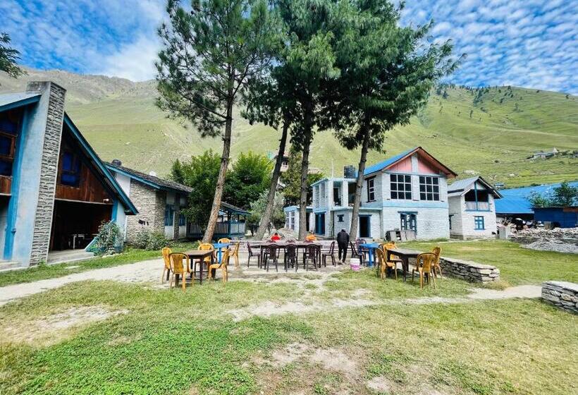 هتل Blue Sheep Inn