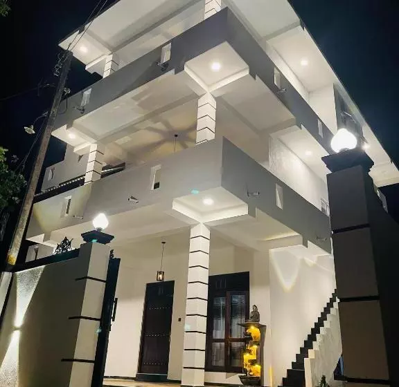 Hotelli Blue Waves Ocean Mirissa