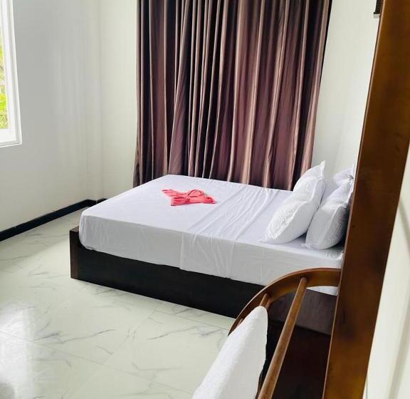 فندق Blue Waves Ocean Mirissa