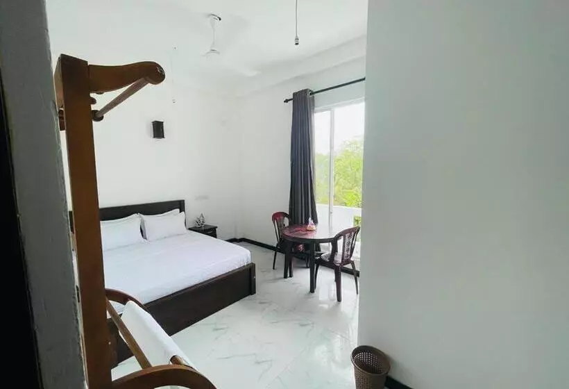 Hotelli Blue Waves Ocean Mirissa