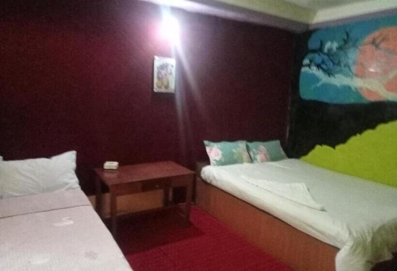 هتل Dolalghat Beach