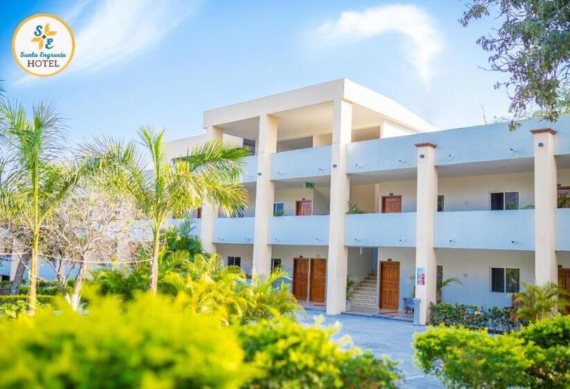 هتل Santa Engracia