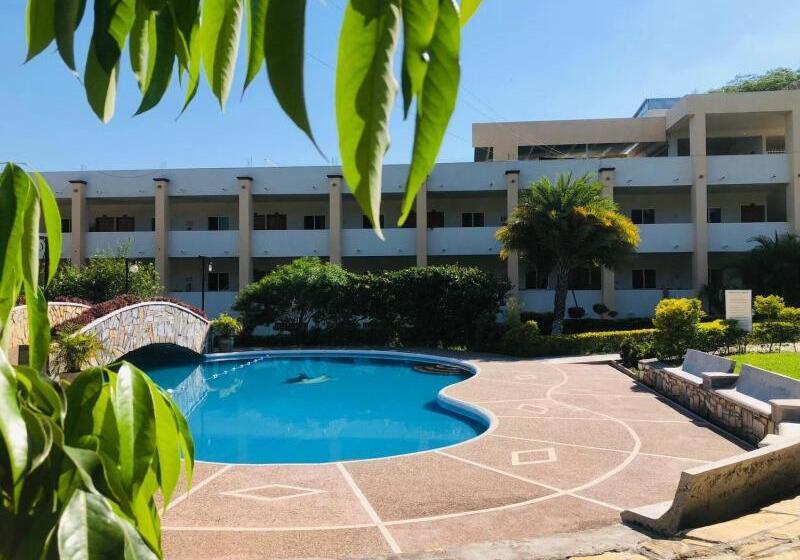 هتل Santa Engracia