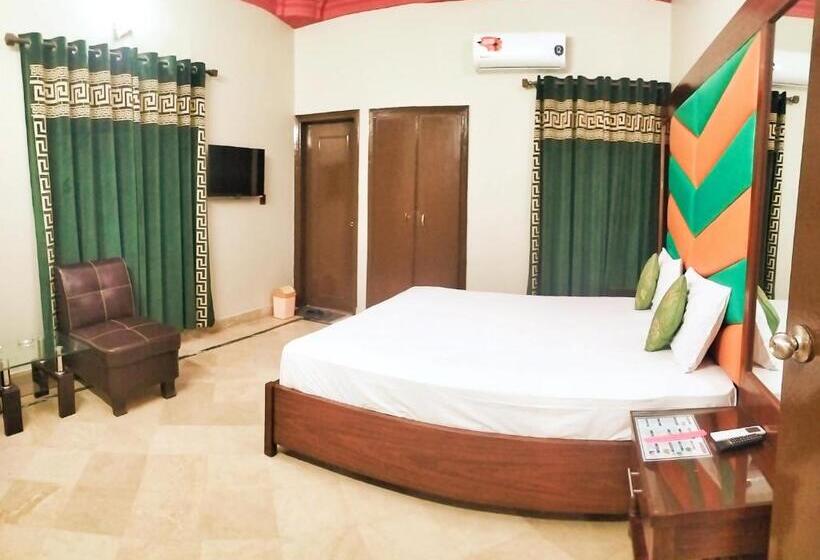 The Family Hotel In Karachi