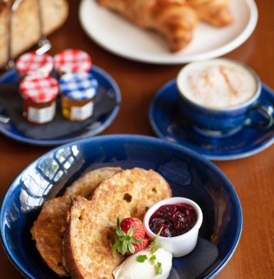 호텔 The Whittling House