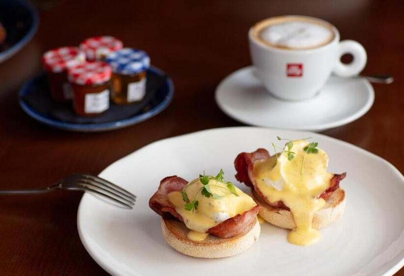 호텔 The Whittling House