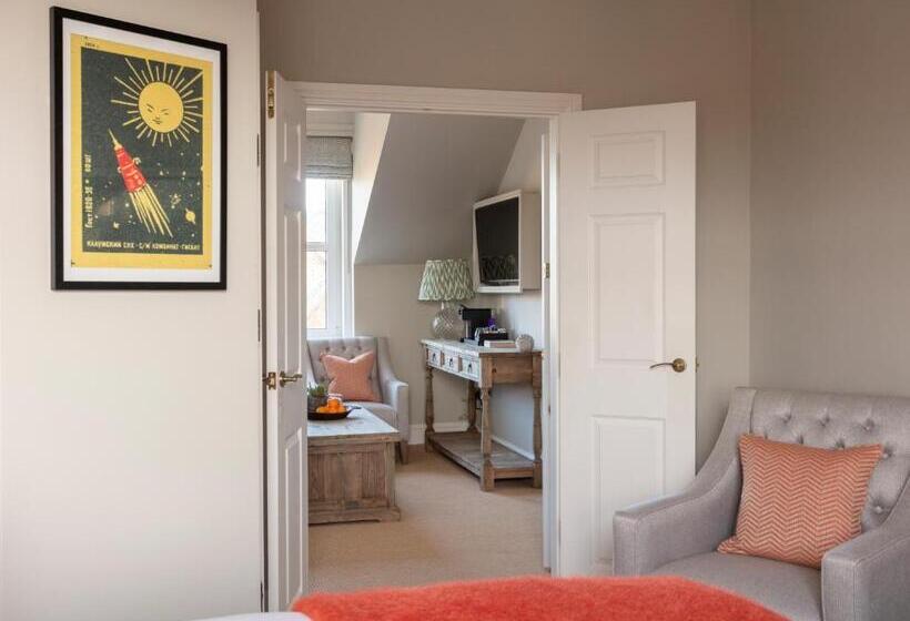 호텔 The Whittling House