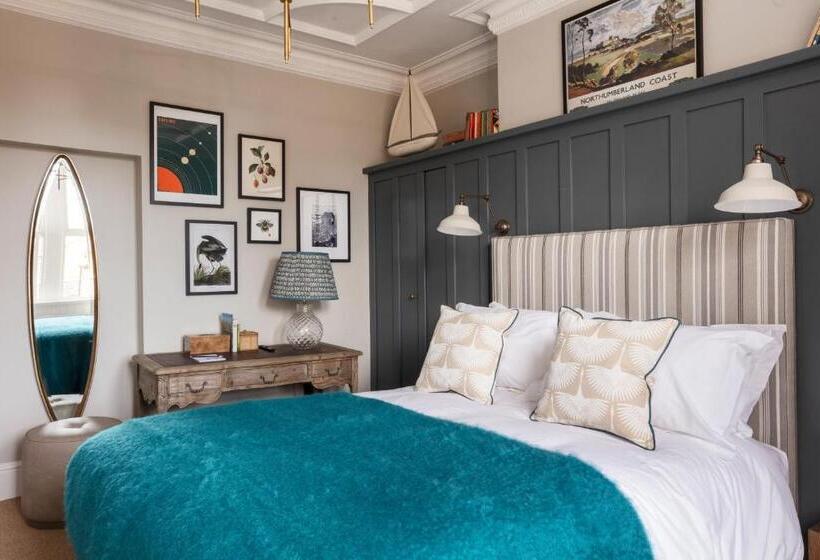 호텔 The Whittling House