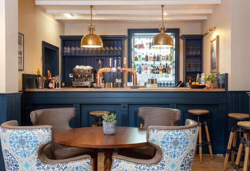 호텔 The Whittling House