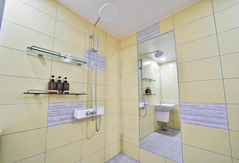 Hotel Yeogiuhtte Gumi Indong 2