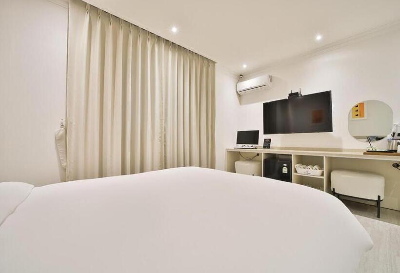 Hotel Yeogiuhtte Gumi Indong 2