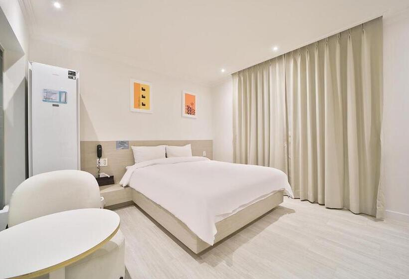 Hotel Yeogiuhtte Gumi Indong 2