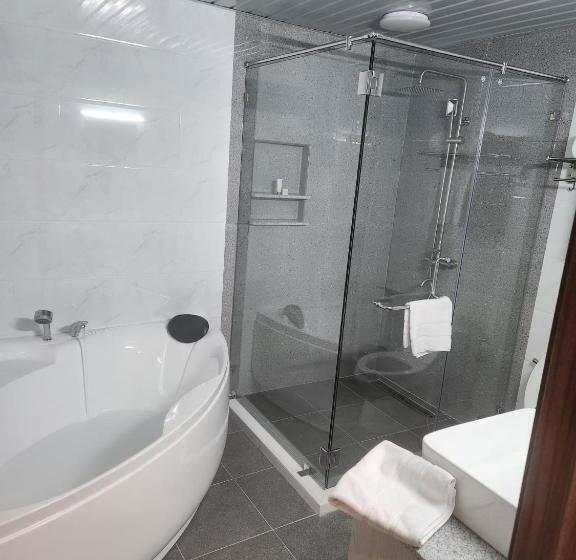 La Grande Residence 10th Floor Deluxe Unit