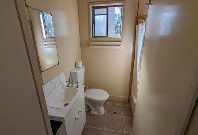 מוטל Narromine Rockwall Tourist Park