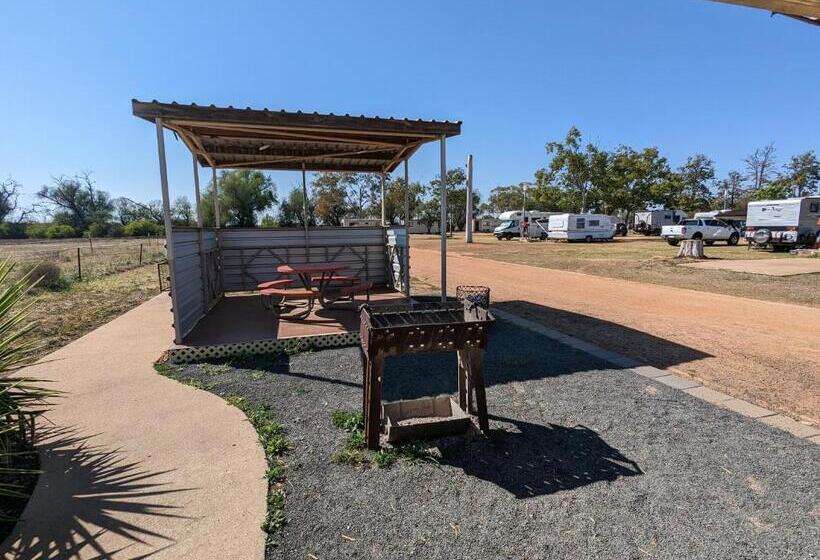 מוטל Narromine Rockwall Tourist Park
