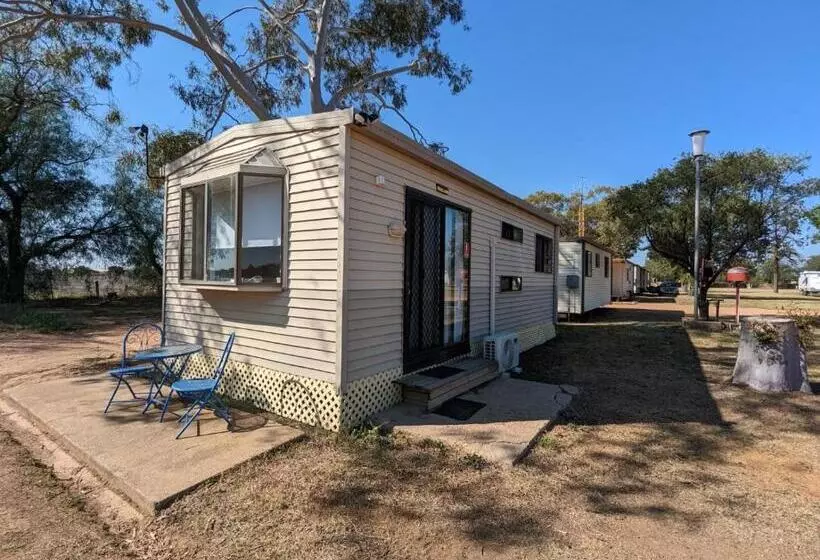 モーテル Narromine Rockwall Tourist Park