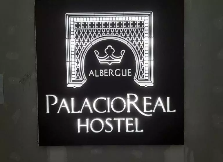 Palacio Real Hostel
