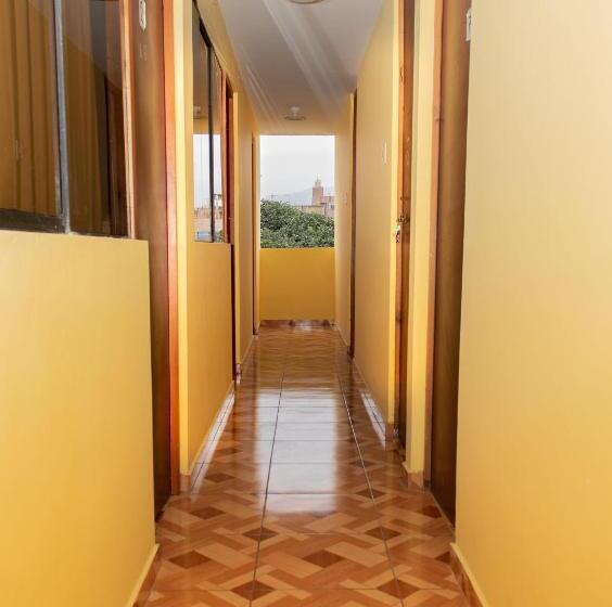 ペンション Confortable Habitación Doble Frente Al Aeropuerto