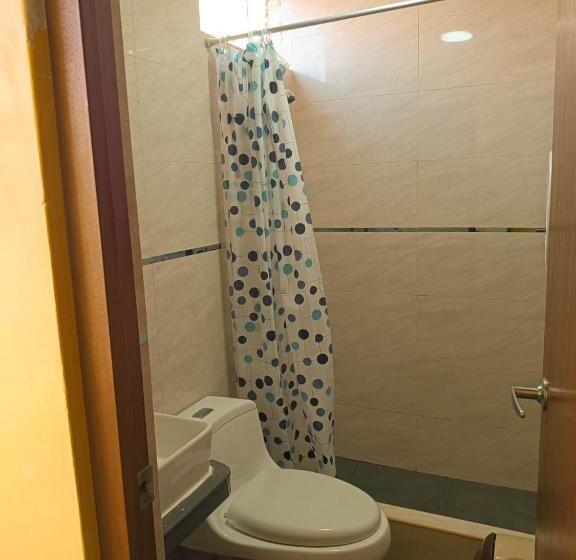 ペンション Confortable Habitación Doble Frente Al Aeropuerto