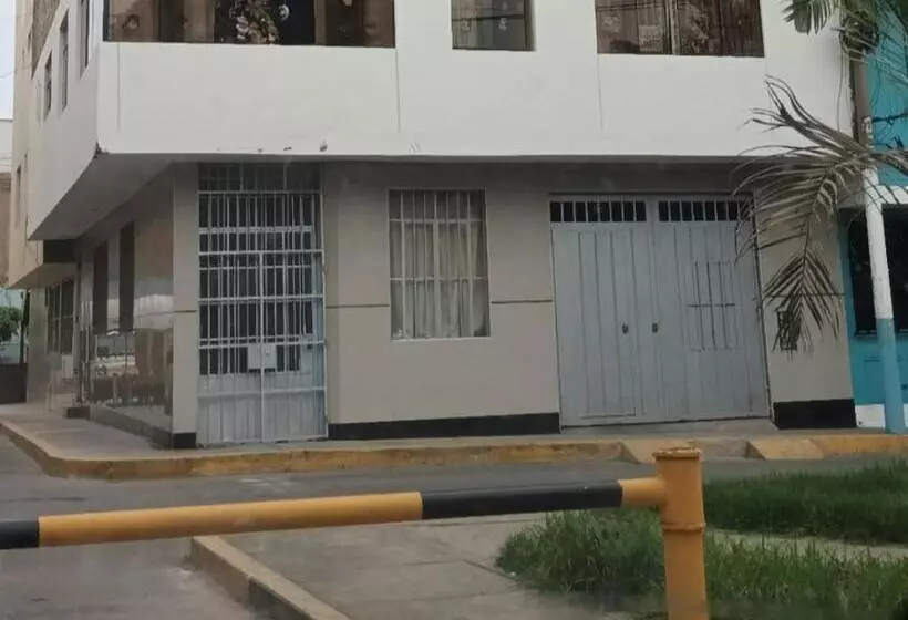ペンション Confortable Habitación Doble Frente Al Aeropuerto