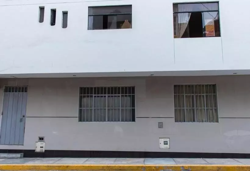 ペンション Confortable Habitación Doble Frente Al Aeropuerto