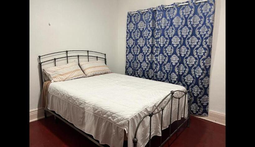 Majatalo South Buffalo Guest House