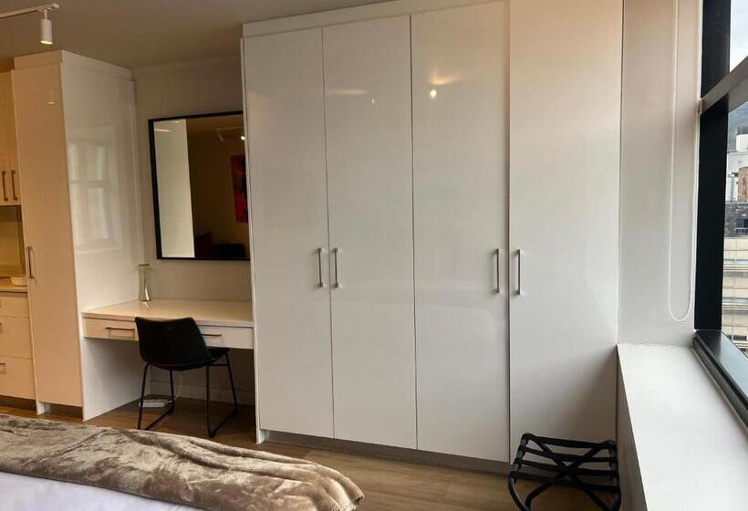 The Tokyo 708   Family Studio