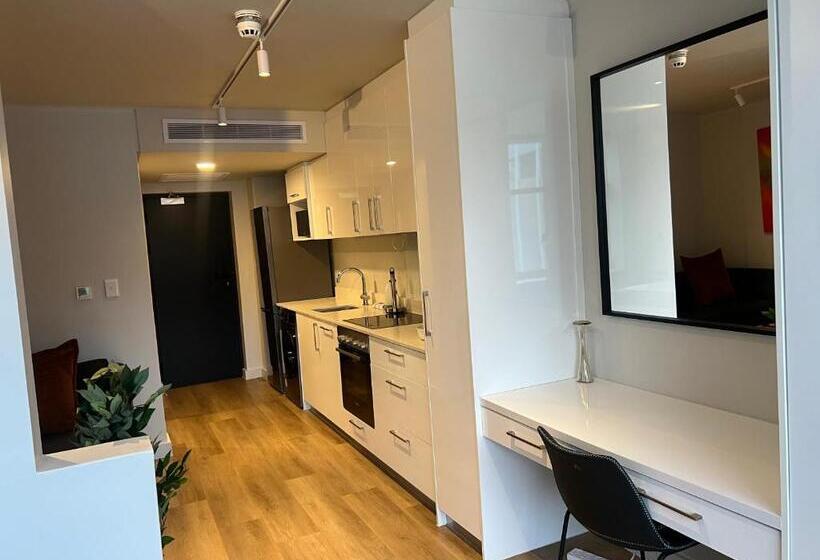 The Tokyo 708   Family Studio