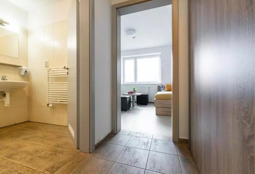 Retkeilymaja Ubytovňa železničná