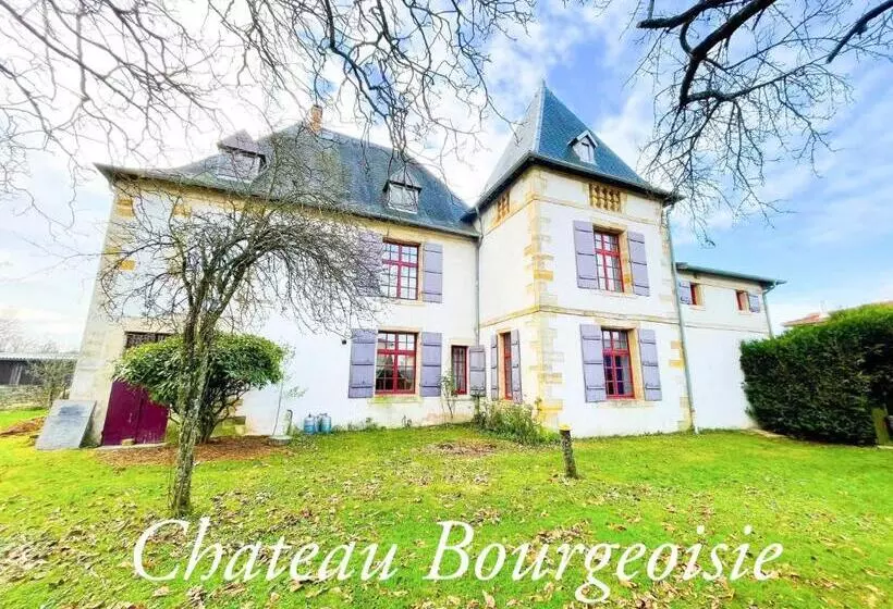 ベッドアンドブレックファースト Chateau Bourgeoisie