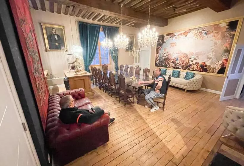 ベッドアンドブレックファースト Chateau Bourgeoisie