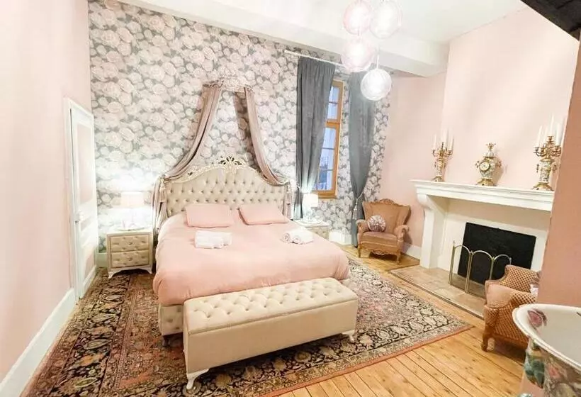 ベッドアンドブレックファースト Chateau Bourgeoisie