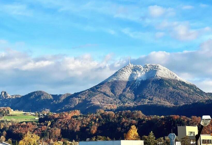 تختخواب و صبحانه Genta