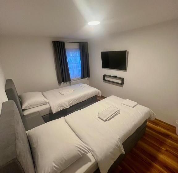 تختخواب و صبحانه Genta